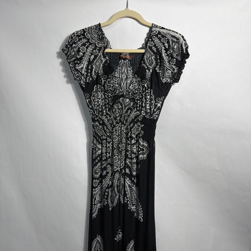 Earthbound Trading Co Black & White Mandala Boho Maxi Dress L/XL Smocked Paisley